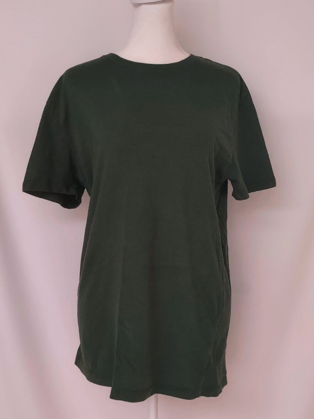 EUC Adult Medium Dark Green Shirt
